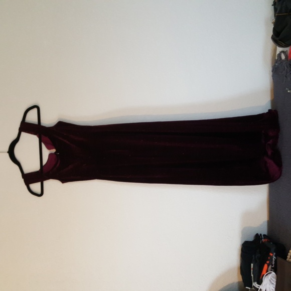 The Fashion Poet Wine Burgundy Sparkly Maxi Dress - Picture 5 of 6